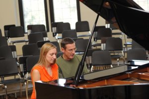 Jennifer and Martin at the piano 2